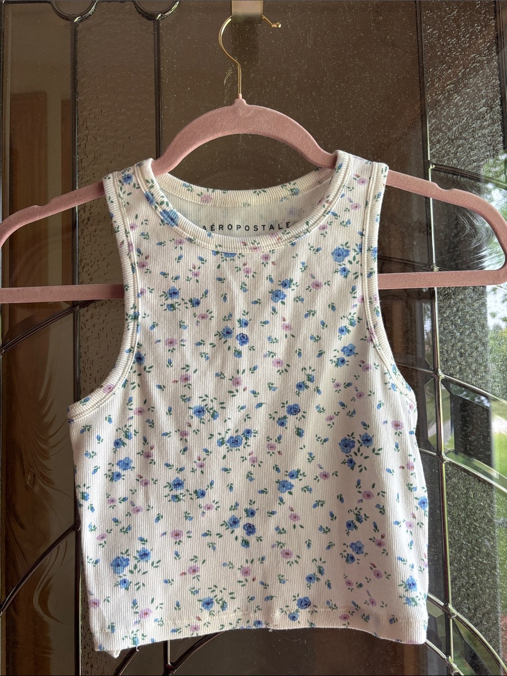 Aeropostale White Floral Ribbed Crop Tank with Blue and Pink Flowers